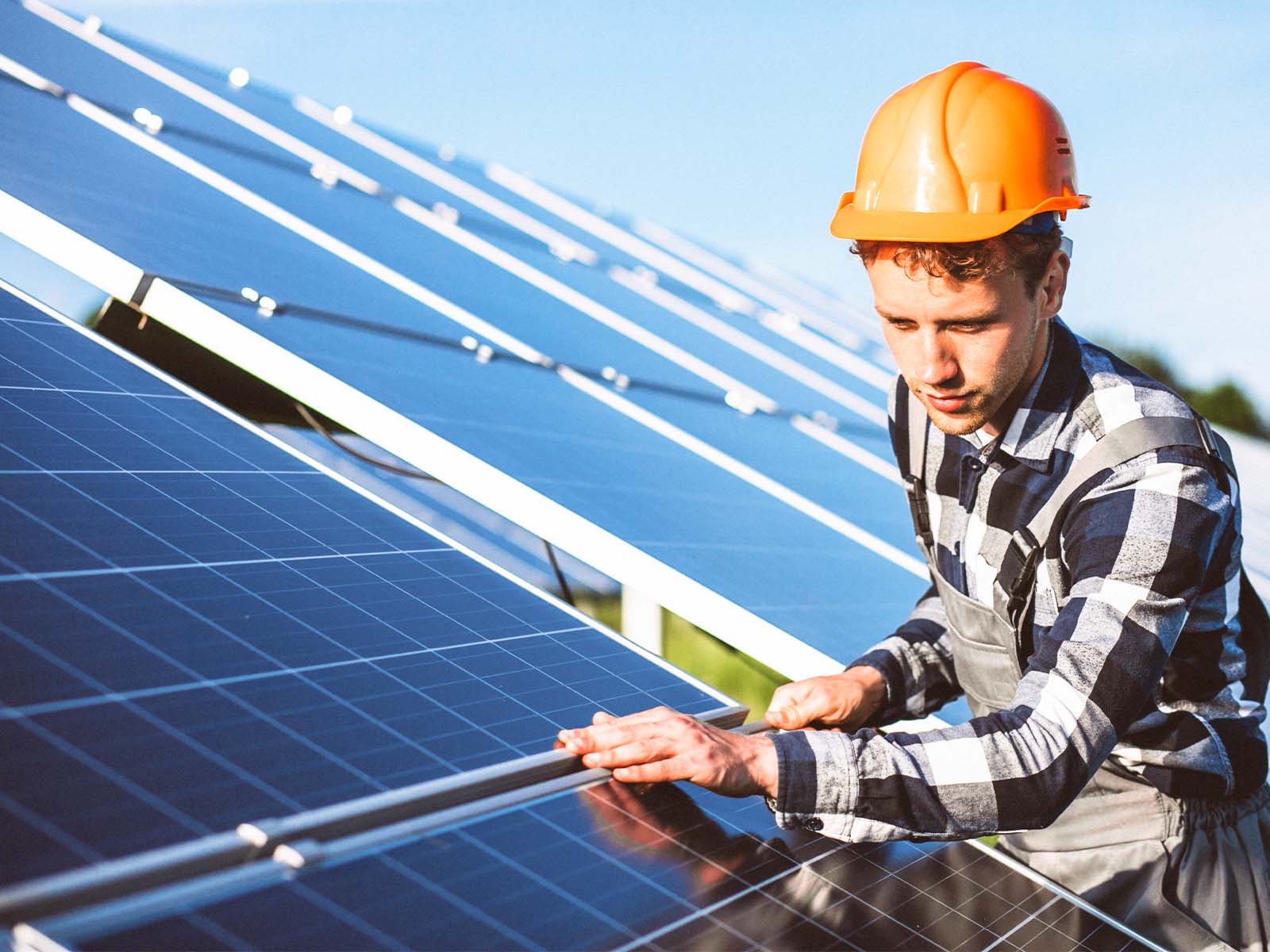 Güneş enerjisi tesisleri bakımı