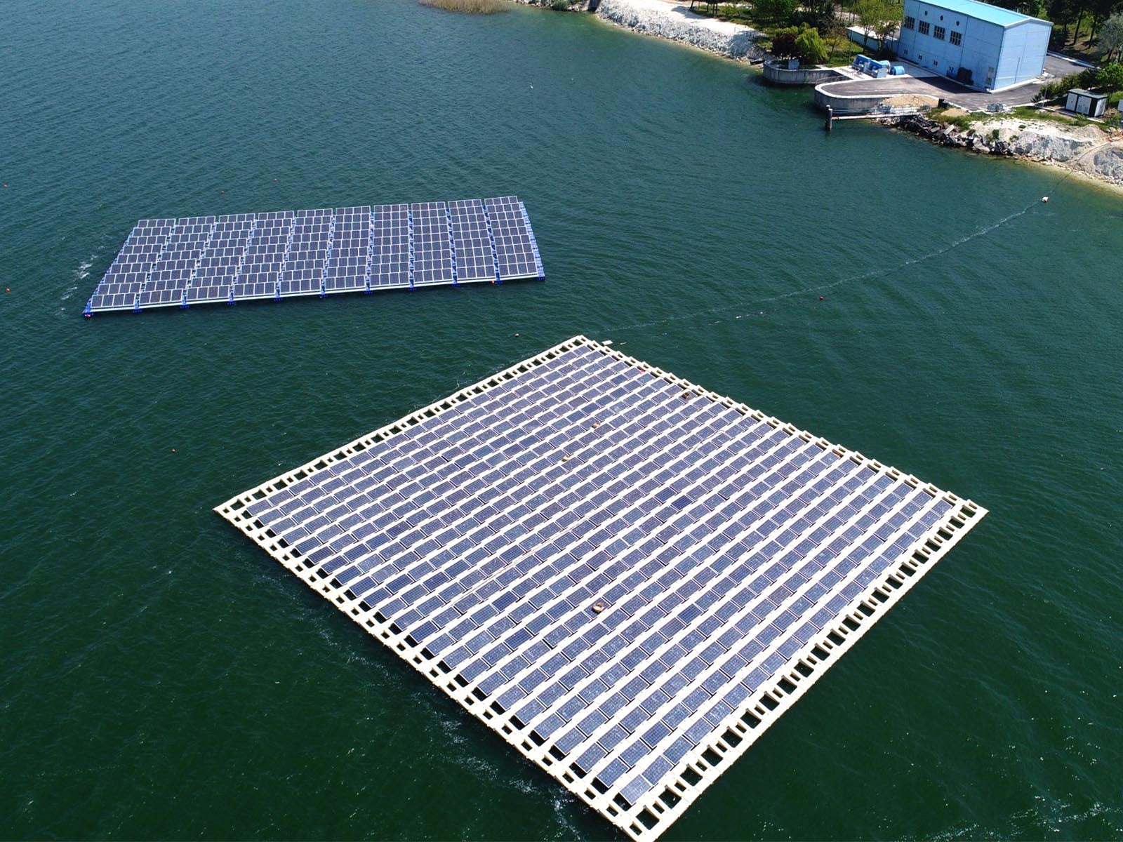 Yeni Bir Enerji Donusumu Yuzen Gunes Enerjisi Santralleri 2